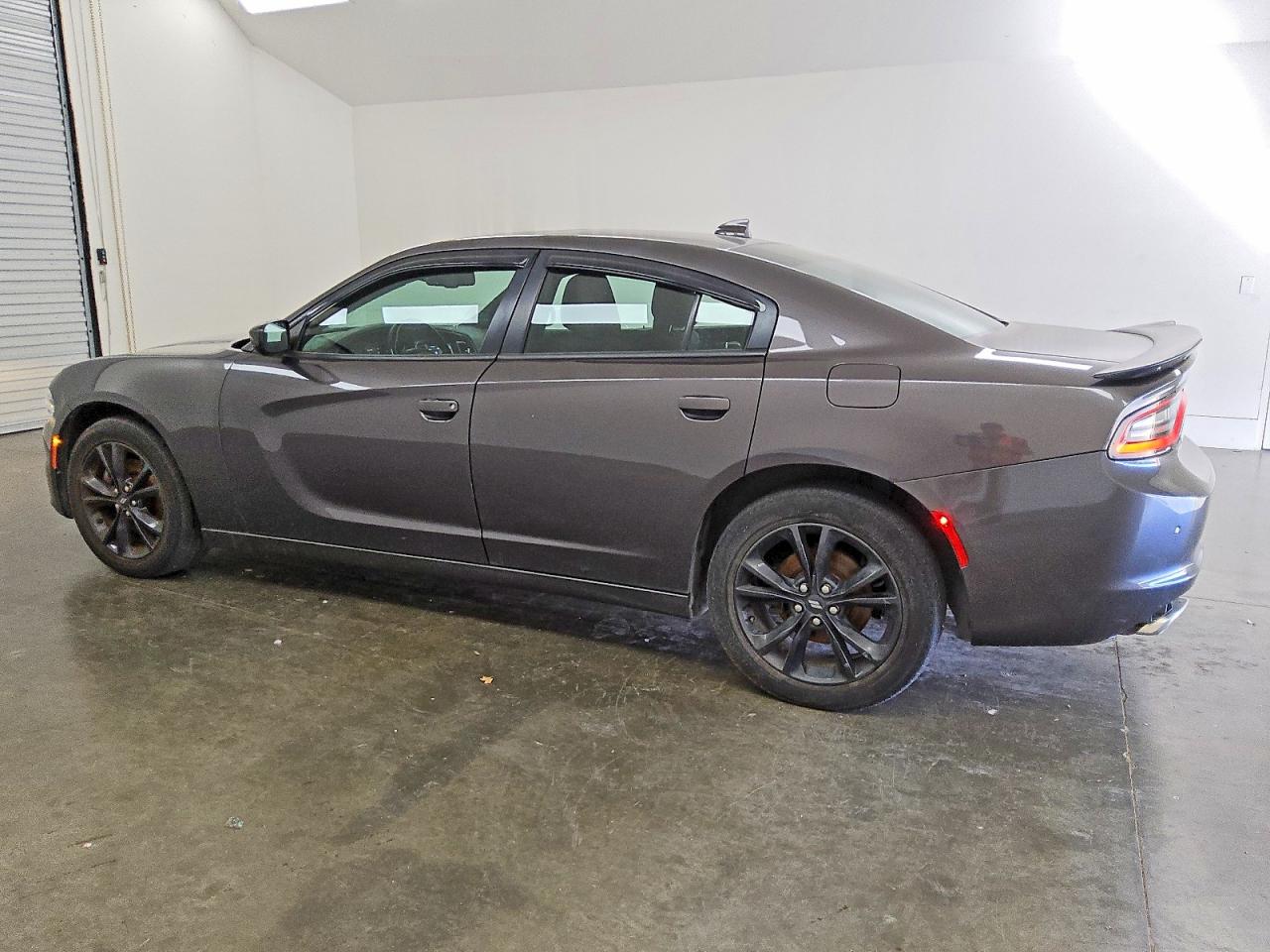 2020 DODGE CHARGER SXT photo 2