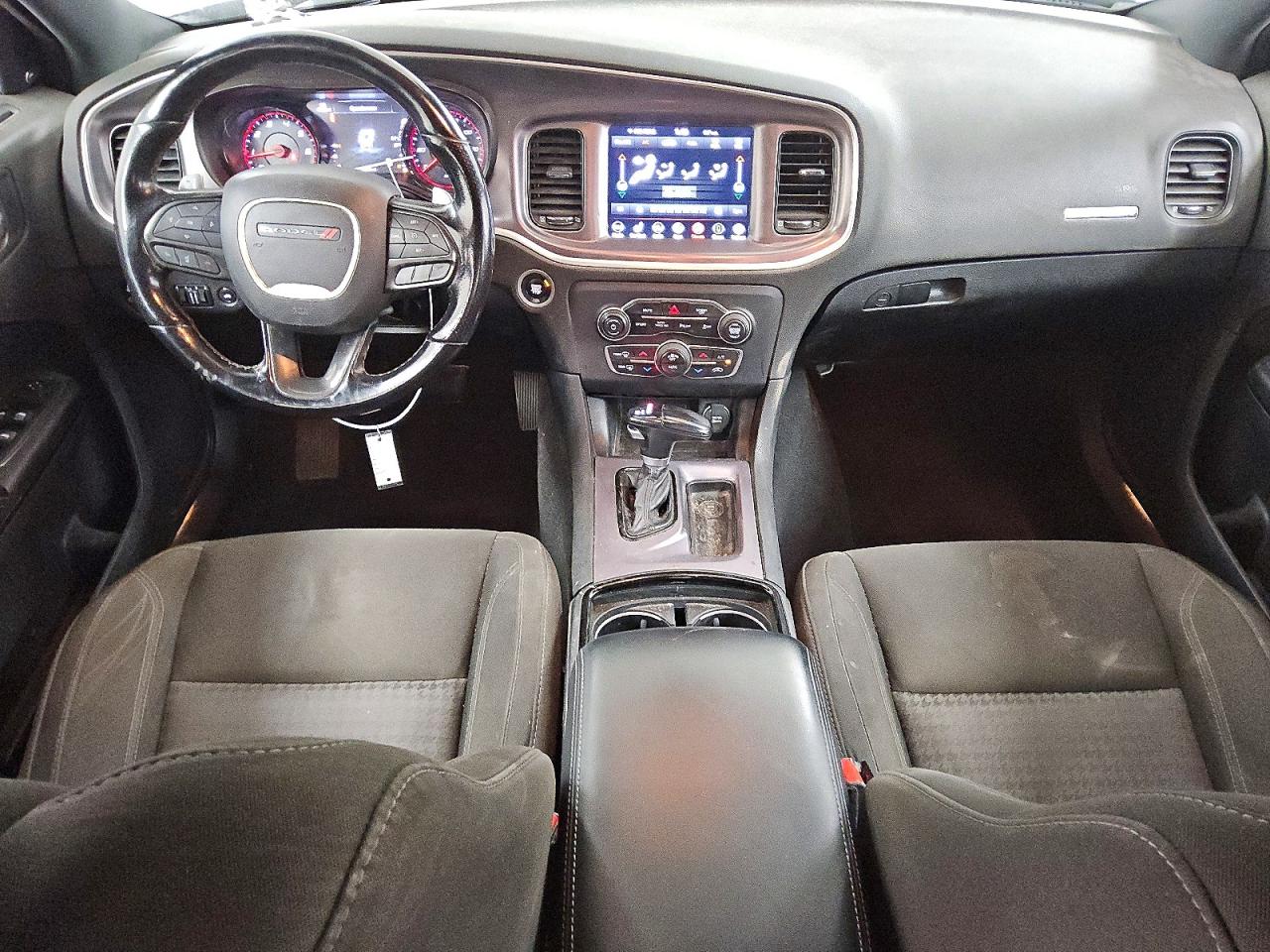 2020 DODGE CHARGER SXT photo 8