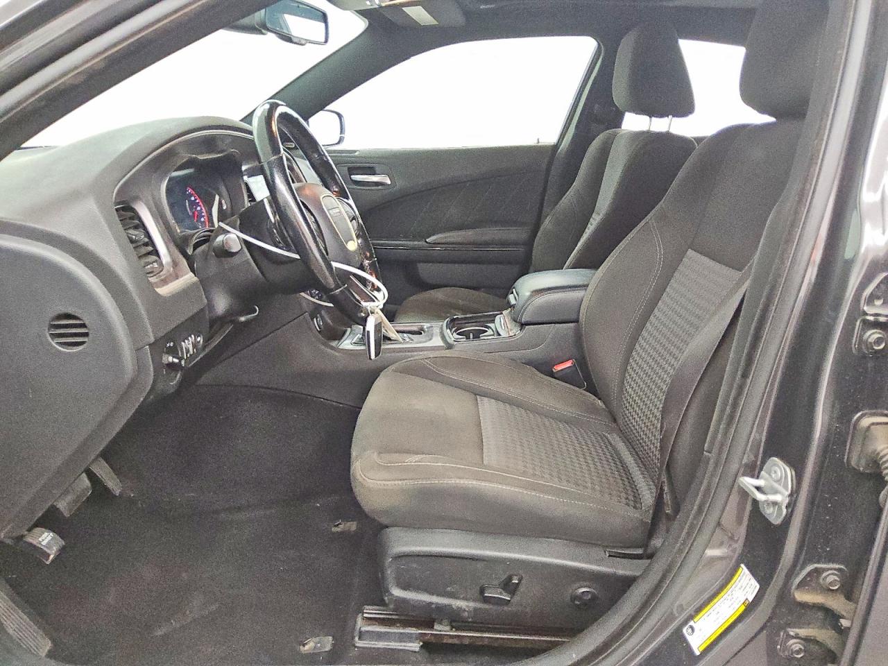 2020 DODGE CHARGER SXT photo 7