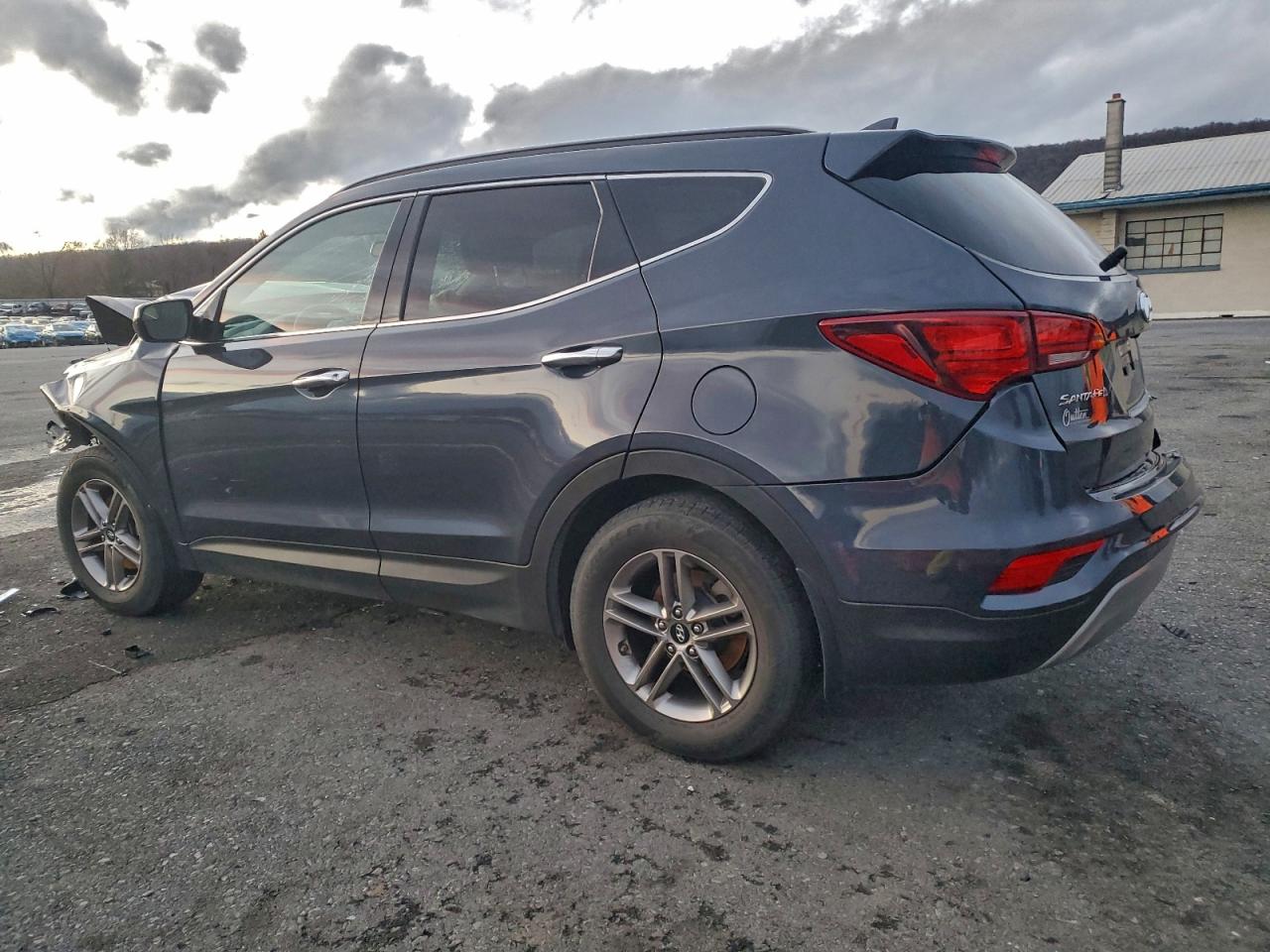 2017 HYUNDAI SANTA FE SPORT photo 2