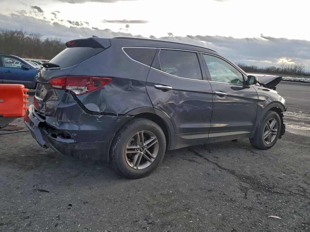 2017 HYUNDAI SANTA FE SPORT photo 3