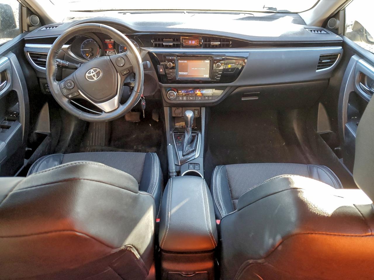 2015 TOYOTA COROLLA L photo 8