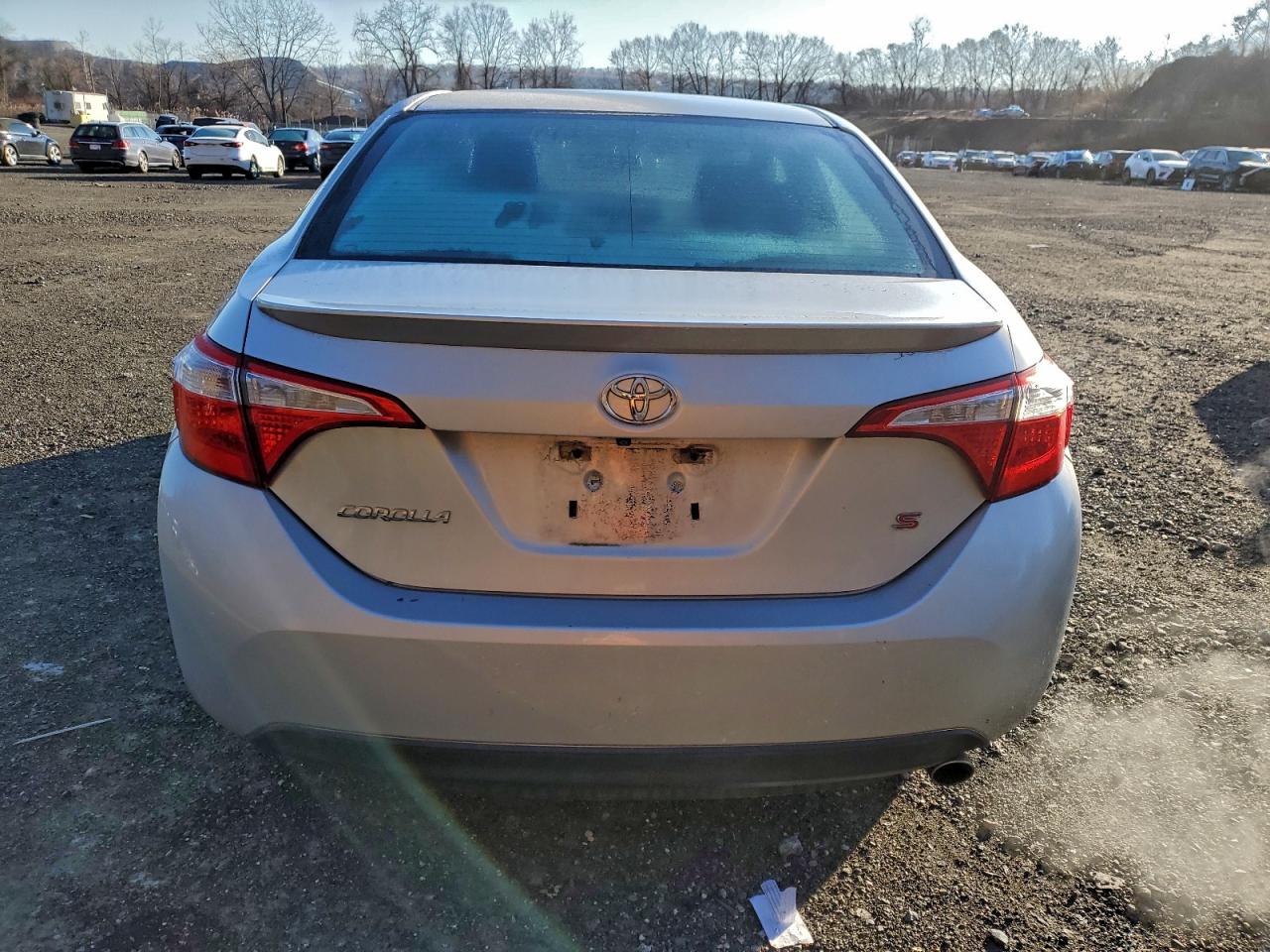 2015 TOYOTA COROLLA L photo 6