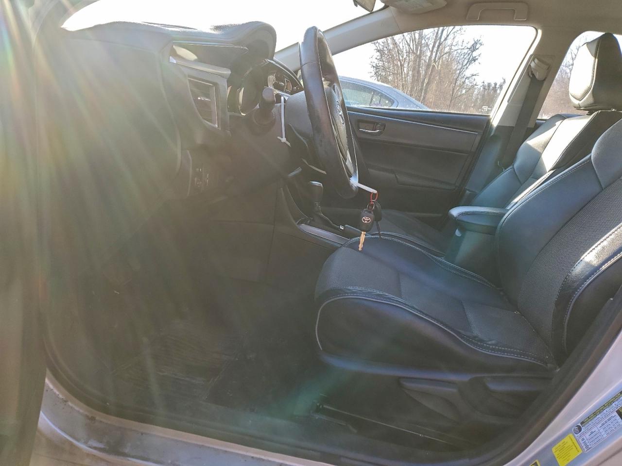 2015 TOYOTA COROLLA L photo 7
