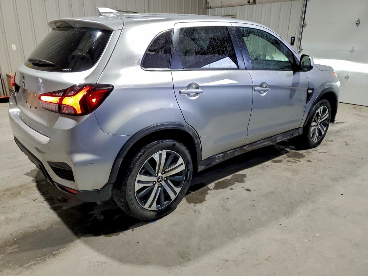 2024 MITSUBISHI OUTLANDER SPORT S/SE photo 3