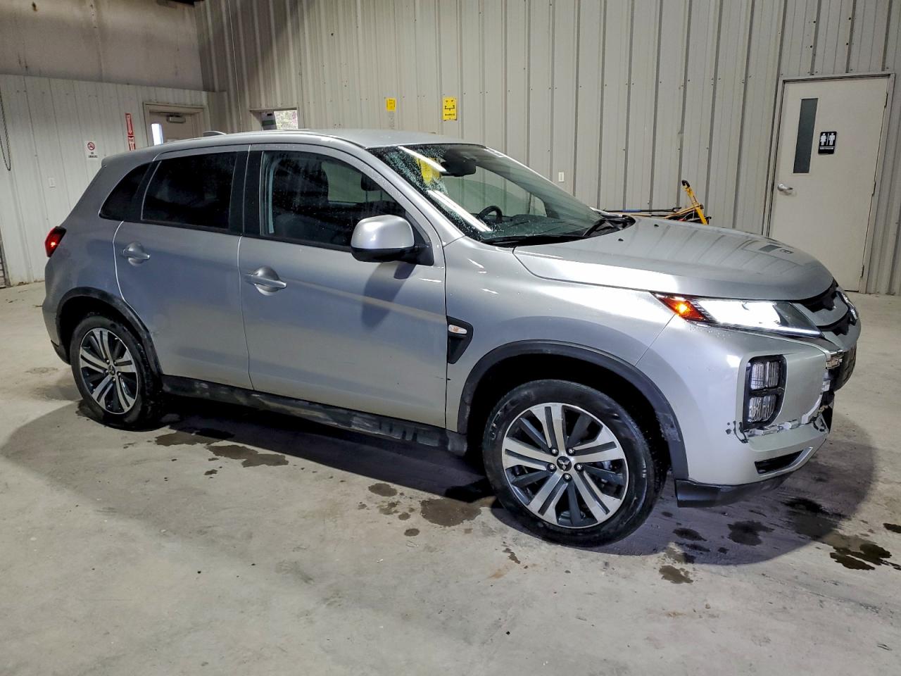 2024 MITSUBISHI OUTLANDER SPORT S/SE photo 4