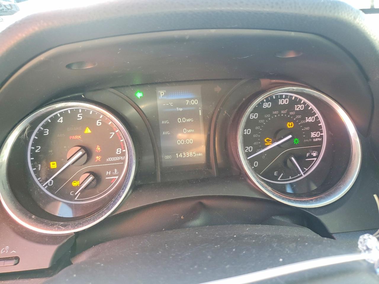 2019 TOYOTA CAMRY L photo 9