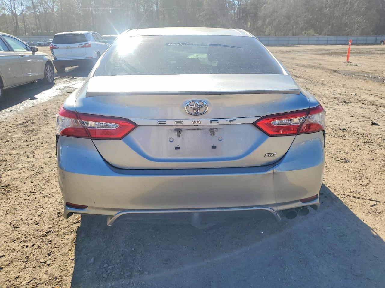 2019 TOYOTA CAMRY L photo 6