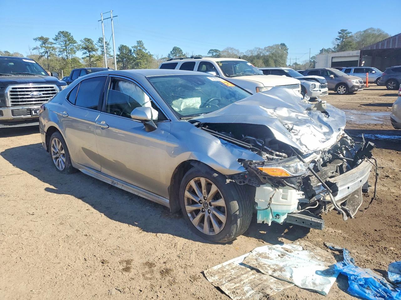 2019 TOYOTA CAMRY L photo 4