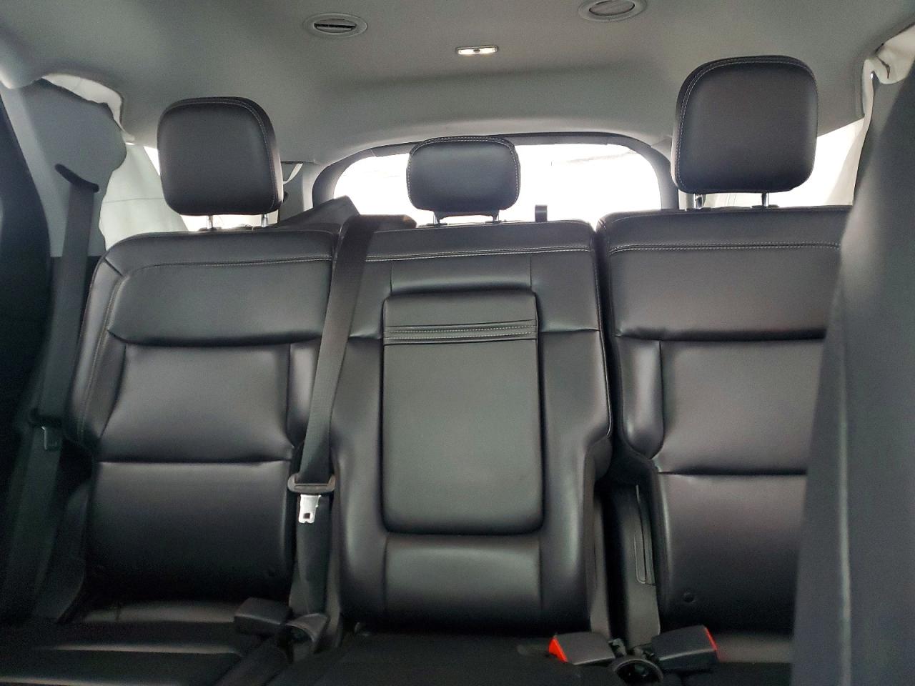 2021 FORD EXPLORER XLT photo 10