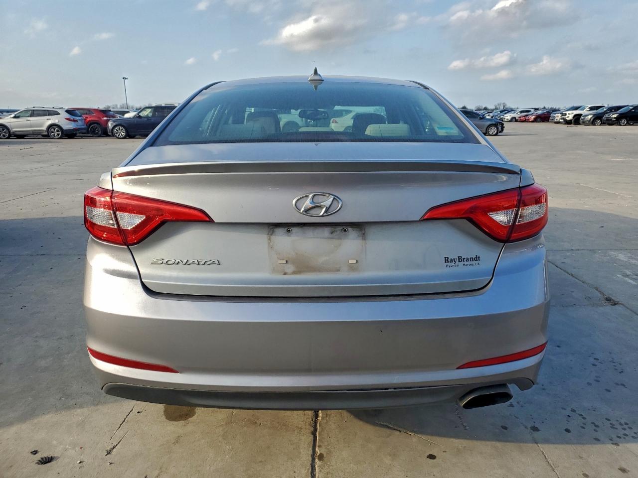 2016 HYUNDAI SONATA SE photo 6