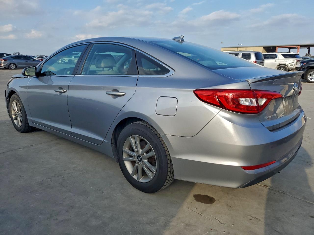 2016 HYUNDAI SONATA SE photo 2