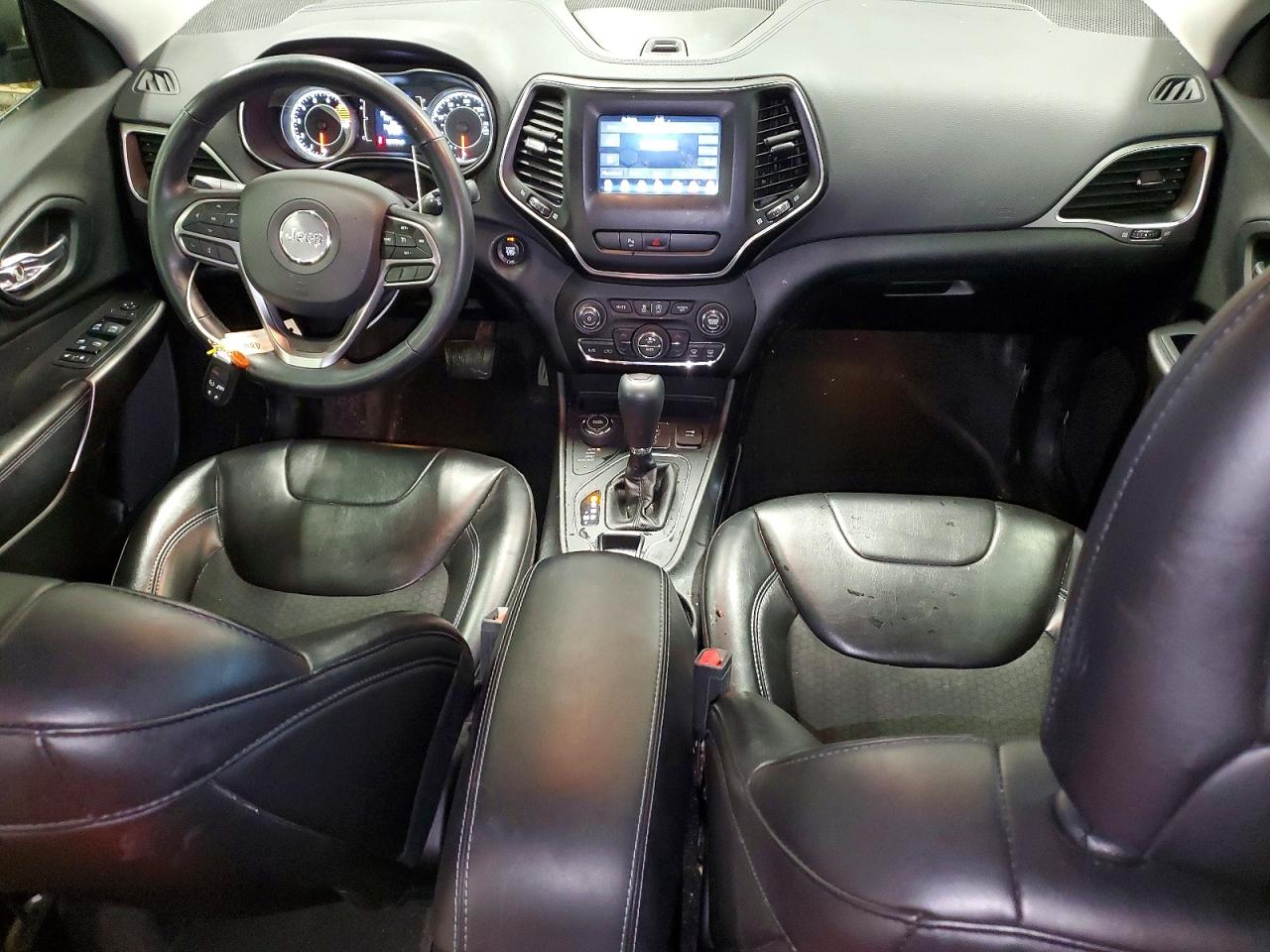 2019 JEEP CHEROKEE LATITUDE PLUS photo 8