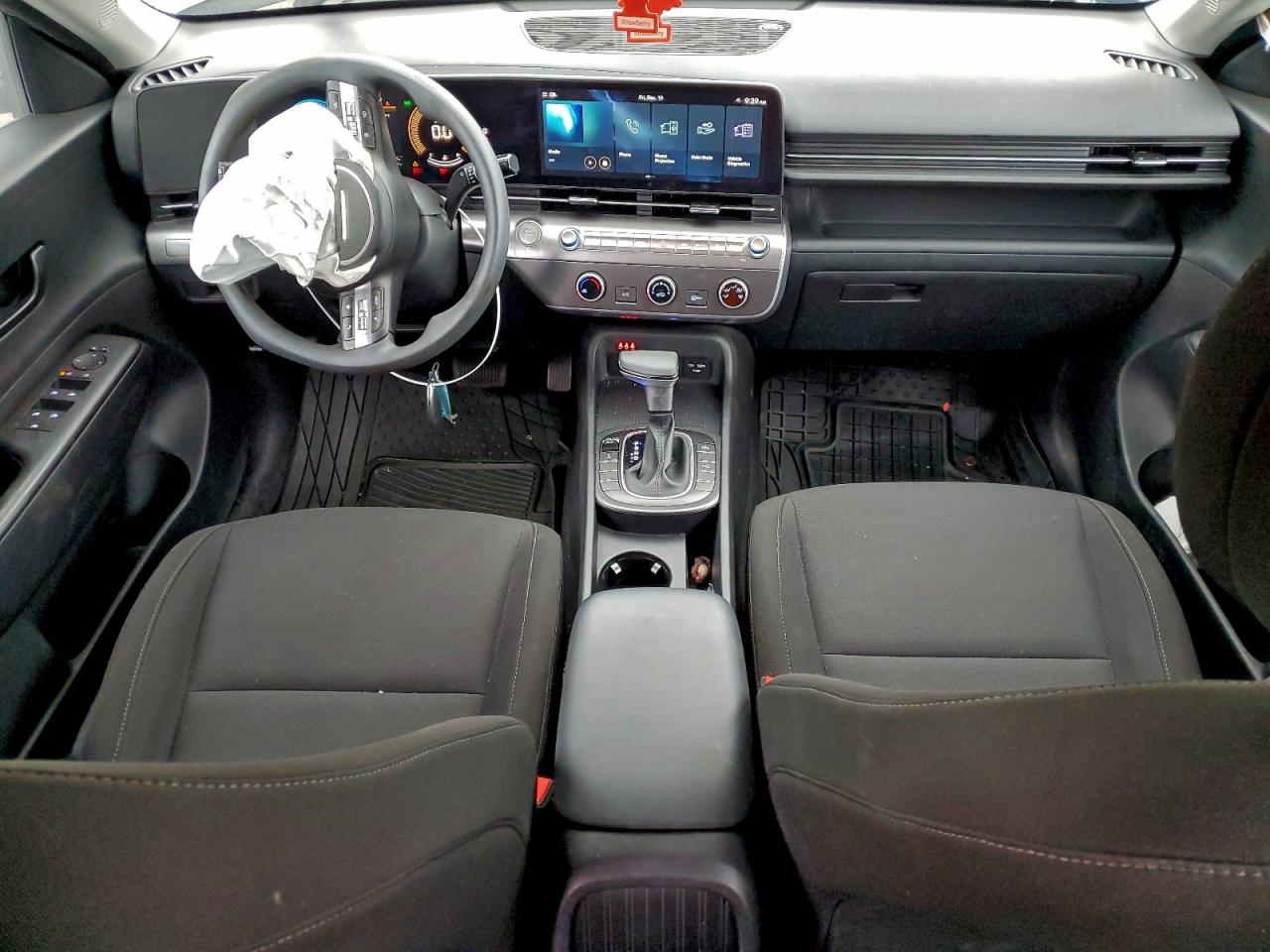 2024 HYUNDAI KONA SE photo 15