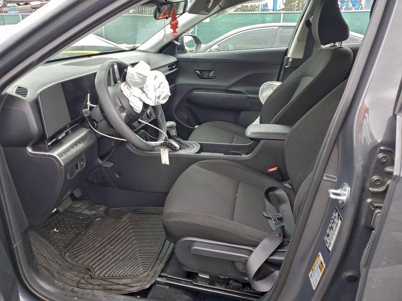 2024 HYUNDAI KONA SE photo 13