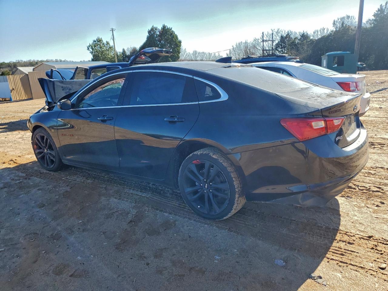 2018 CHEVROLET MALIBU LT photo 2