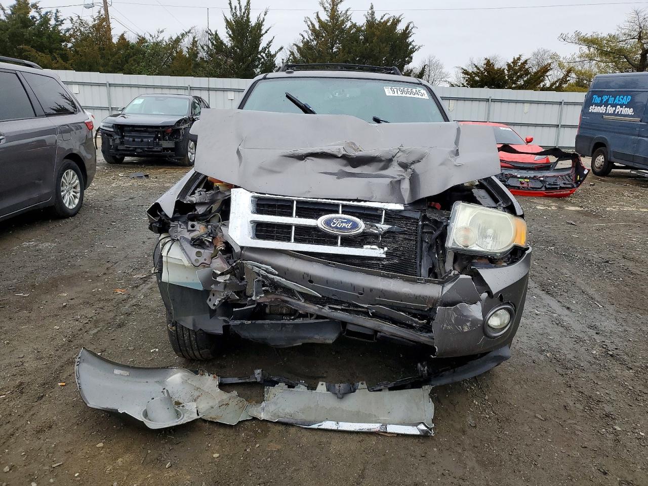 2010 FORD ESCAPE LIMITED photo 5