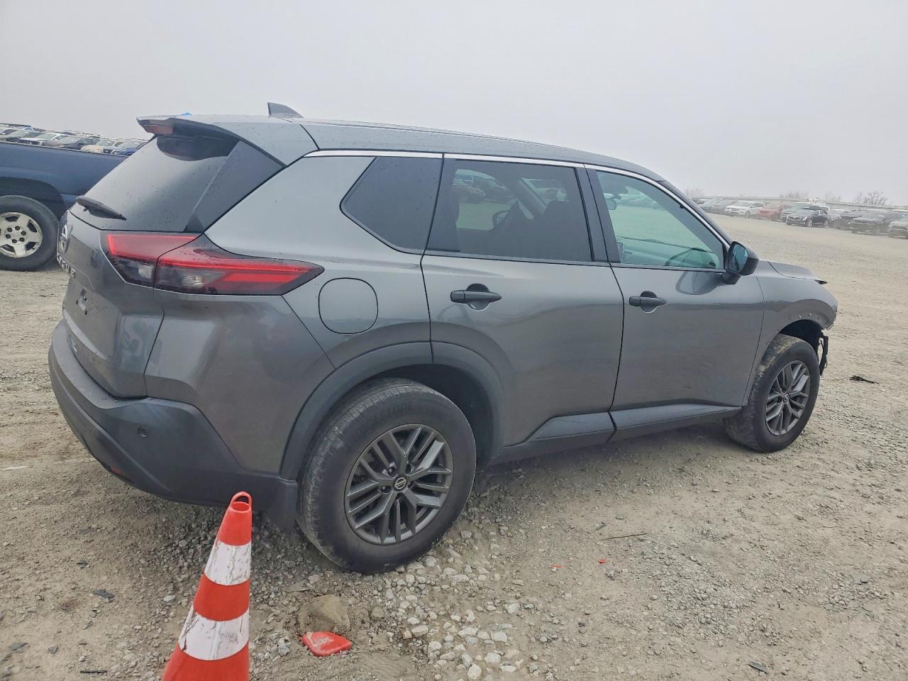 2021 NISSAN ROGUE S photo 3