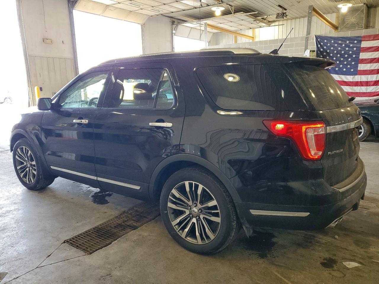 2018 FORD EXPLORER PLATINUM photo 2