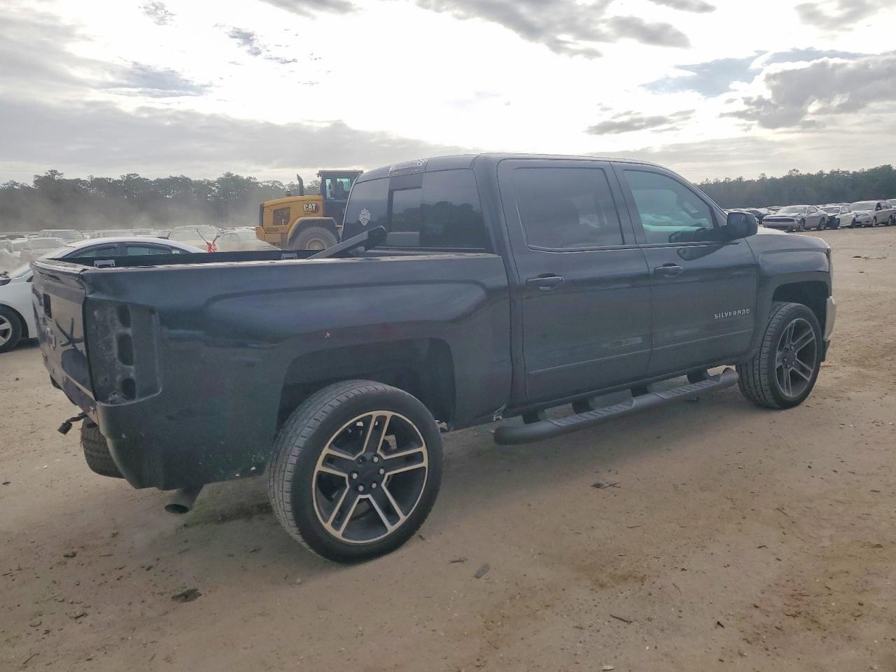 2016 CHEVROLET SILVERADO C1500 LT photo 3
