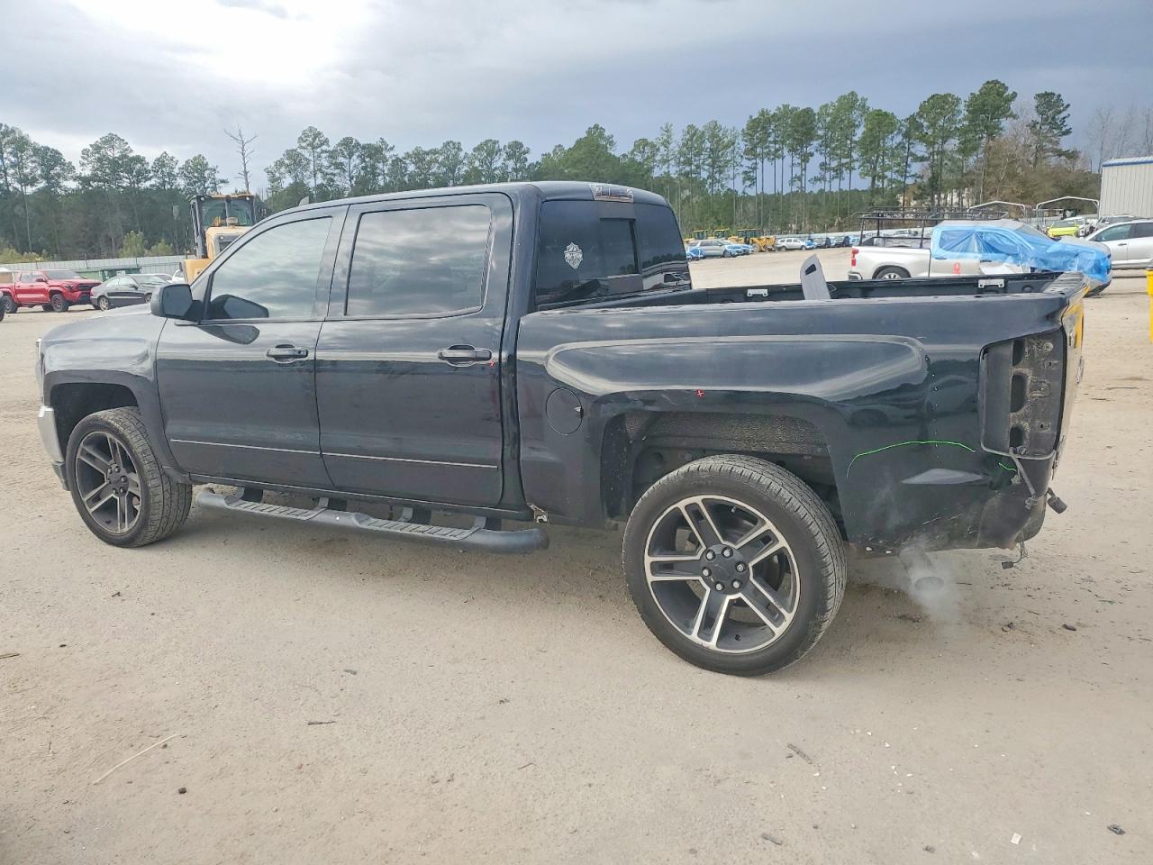2016 CHEVROLET SILVERADO C1500 LT photo 2