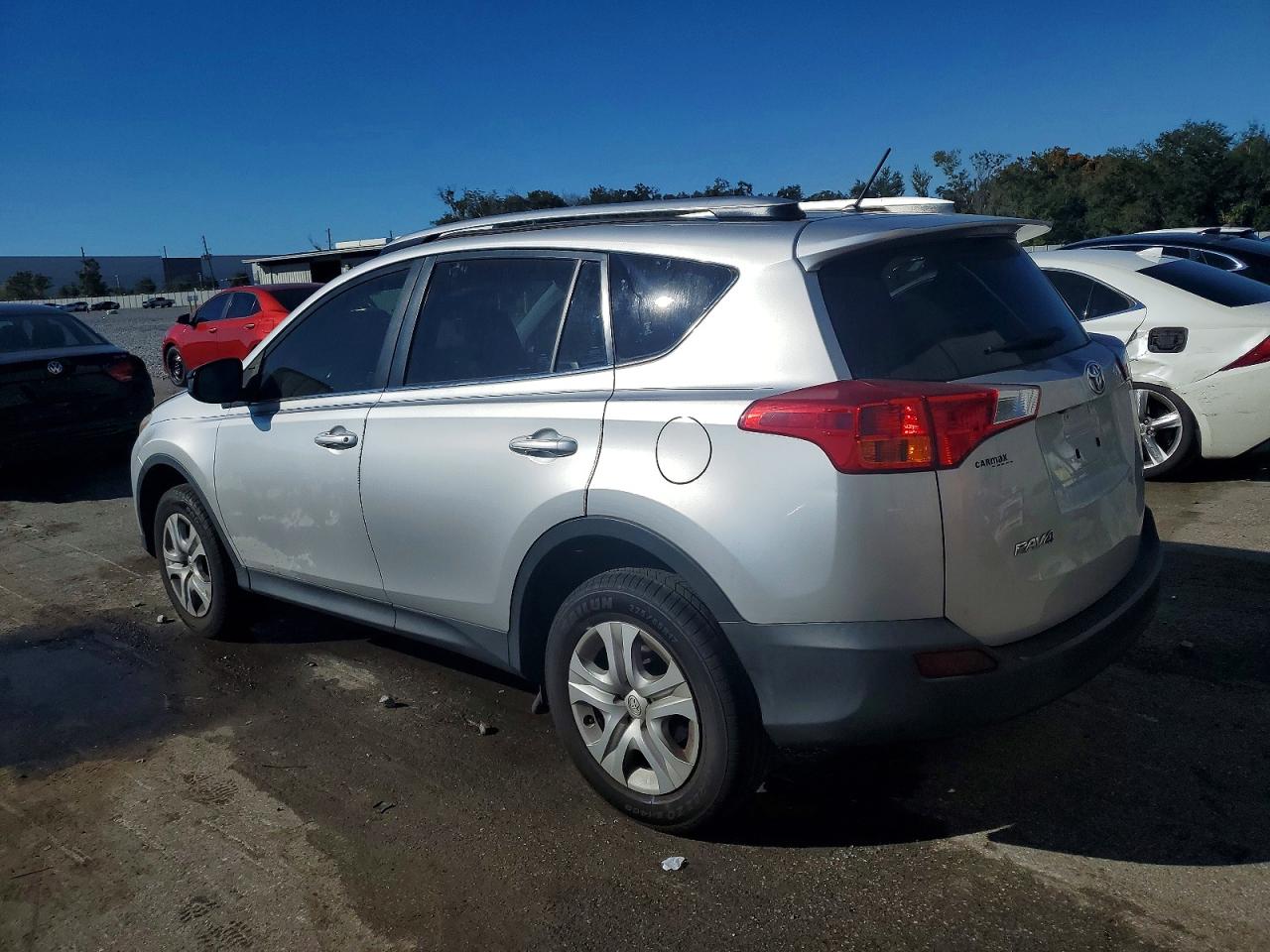 2015 TOYOTA RAV4 LE photo 2