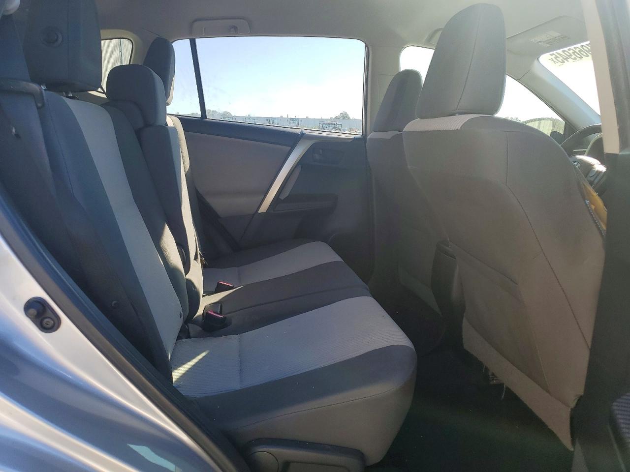 2015 TOYOTA RAV4 LE photo 11