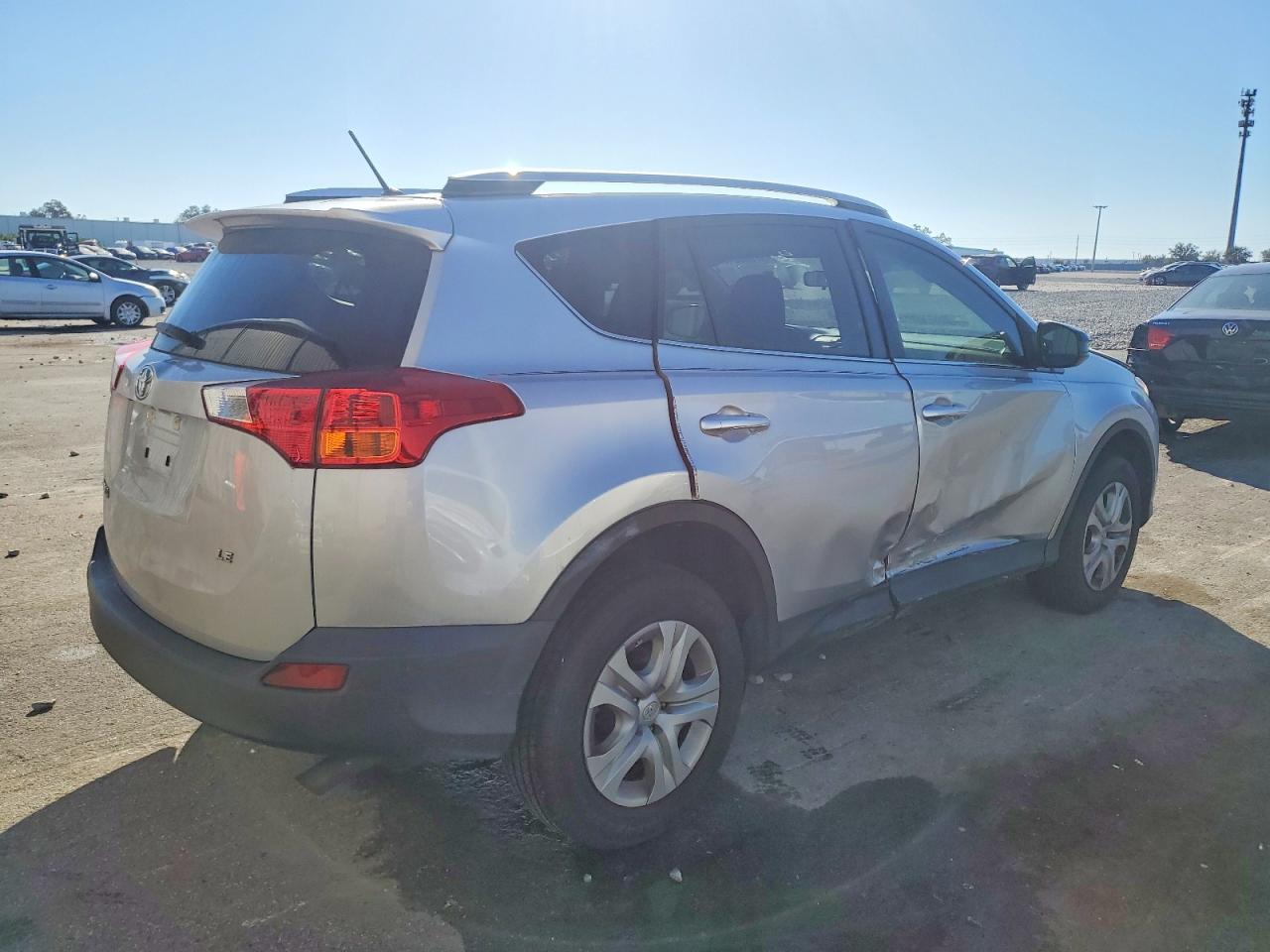 2015 TOYOTA RAV4 LE photo 3