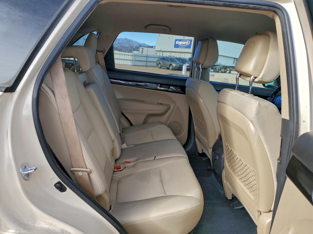 2011 KIA SORENTO BASE photo 11