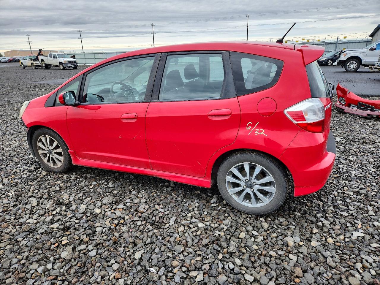 2013 HONDA FIT SPORT photo 2