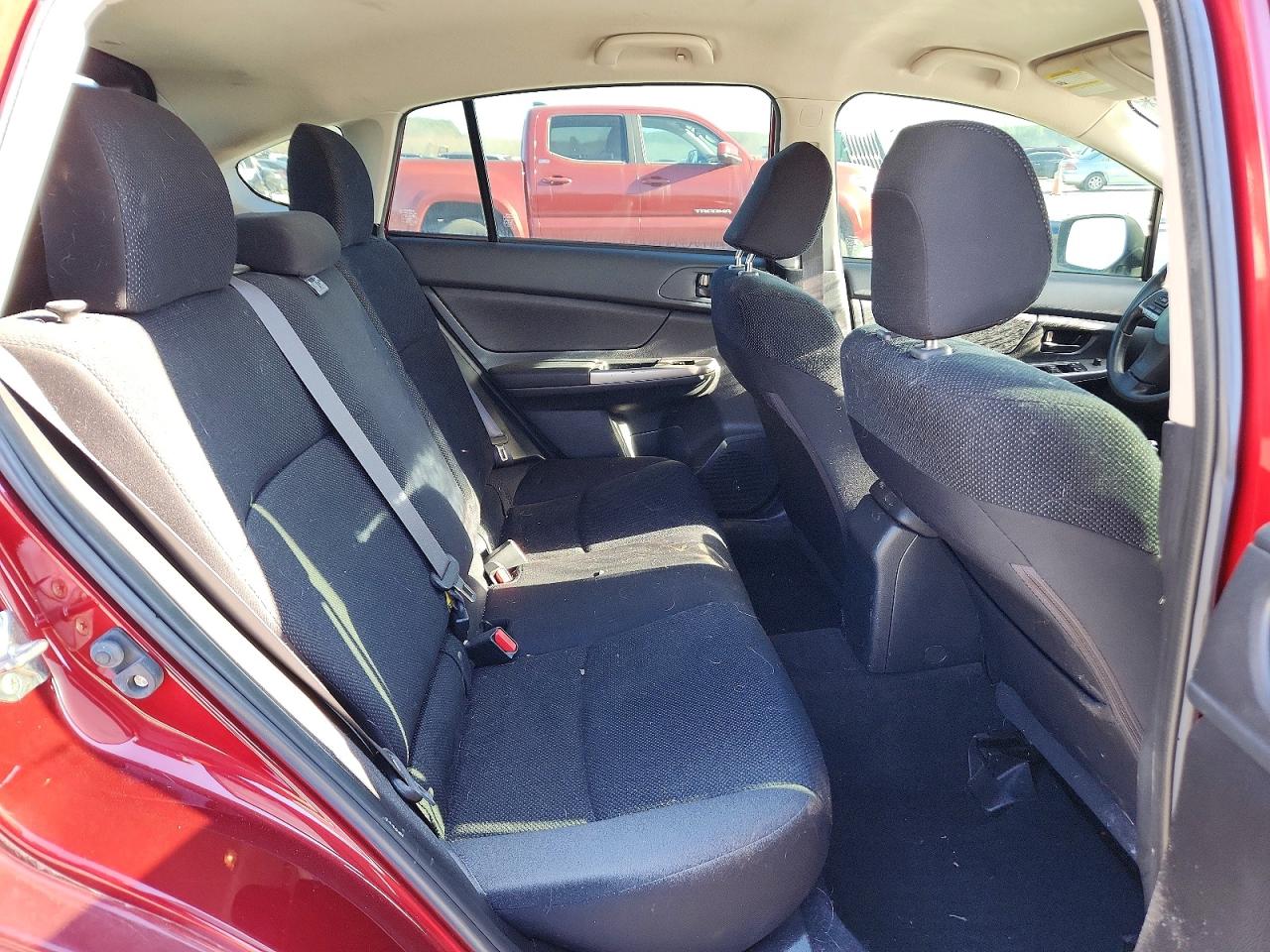 2016 SUBARU IMPREZA photo 10