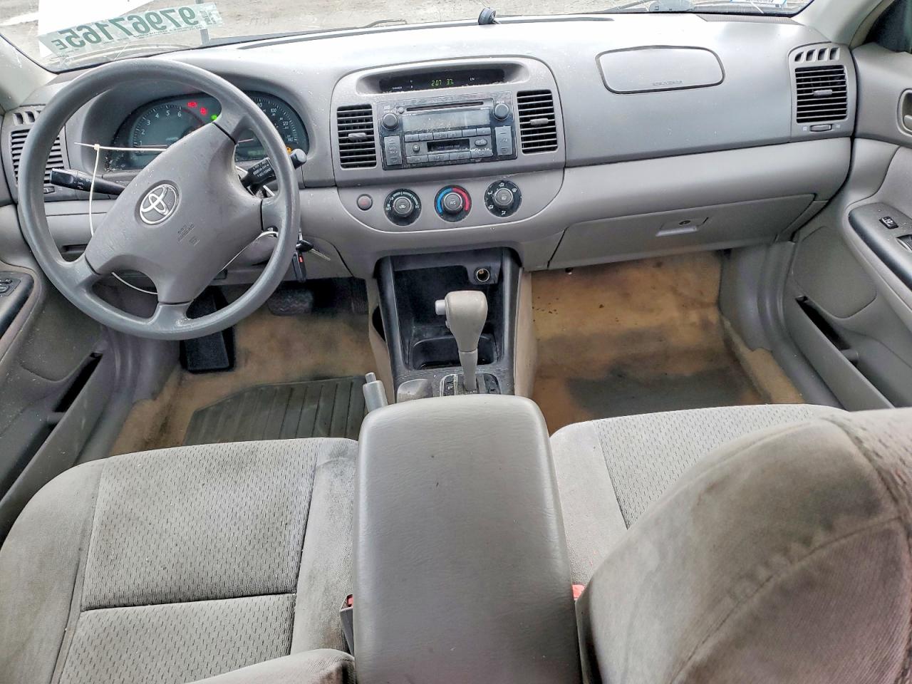 2002 TOYOTA CAMRY LE photo 8