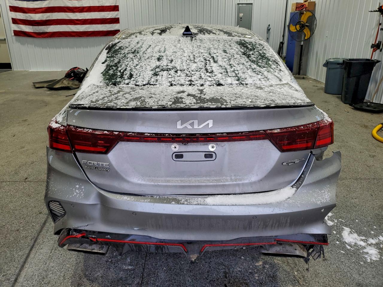 2023 KIA FORTE GT photo 6