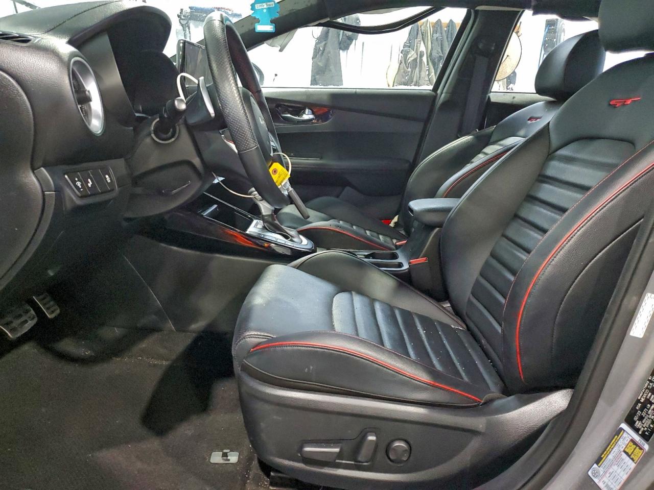 2023 KIA FORTE GT photo 7