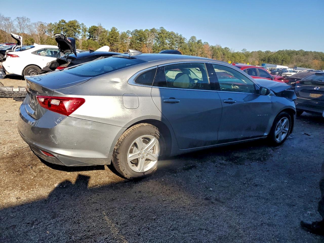 2024 CHEVROLET MALIBU LT photo 3