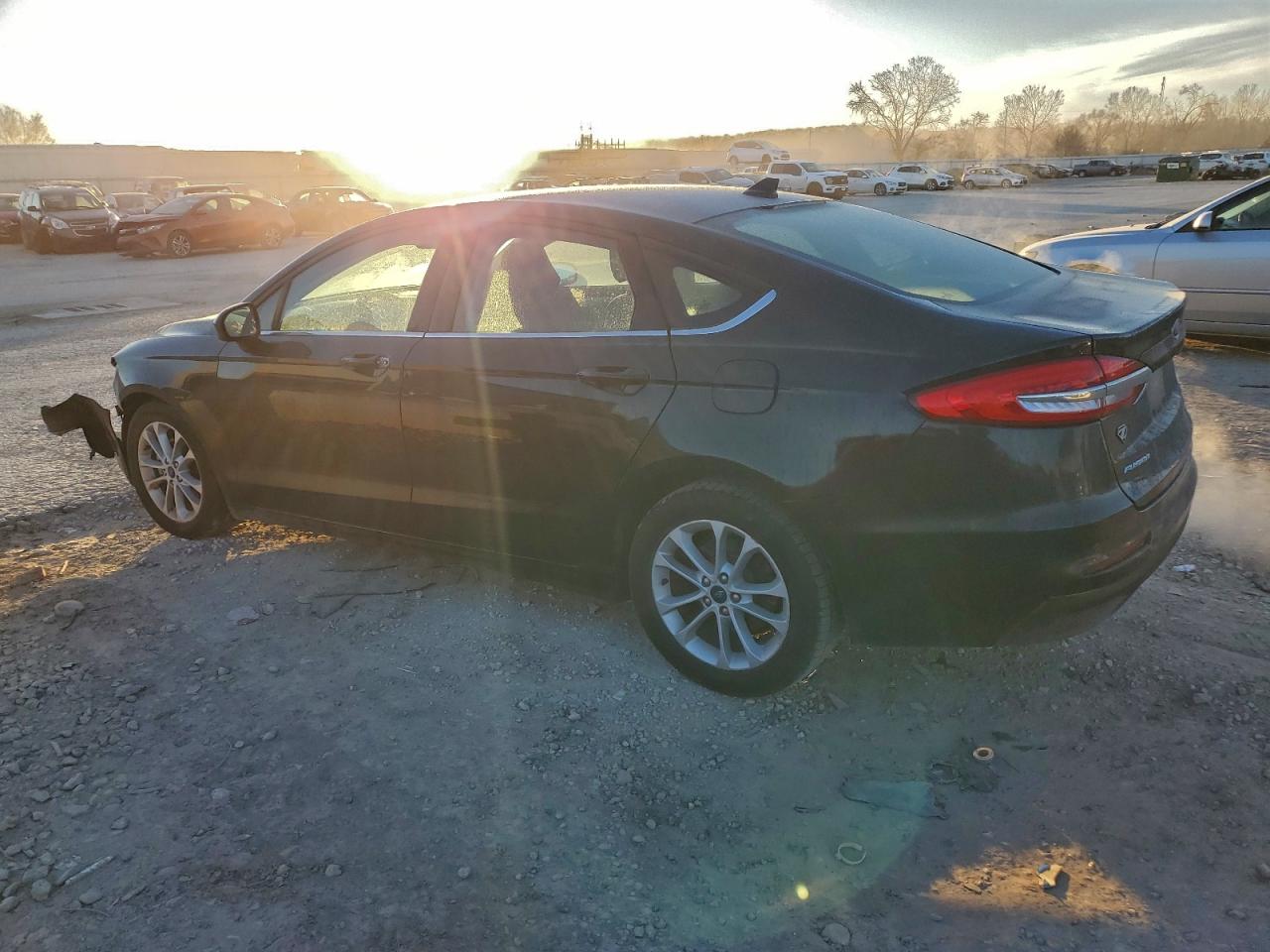 2020 FORD FUSION SE photo 2