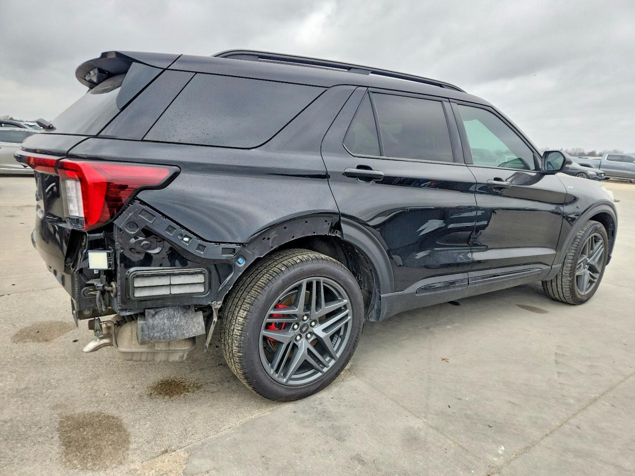 2025 FORD EXPLORER ST-LINE photo 3