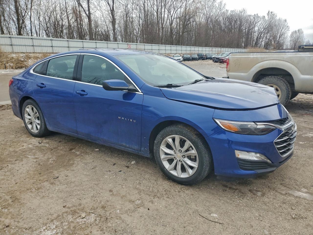 2023 CHEVROLET MALIBU LT photo 4
