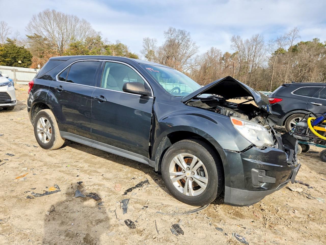 2014 CHEVROLET EQUINOX LS photo 4