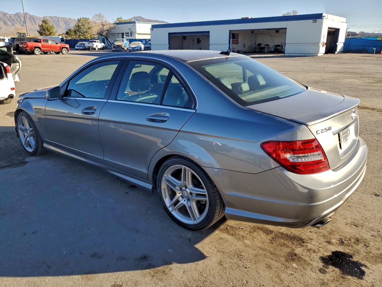 2013 MERCEDES-BENZ C 250 photo 2