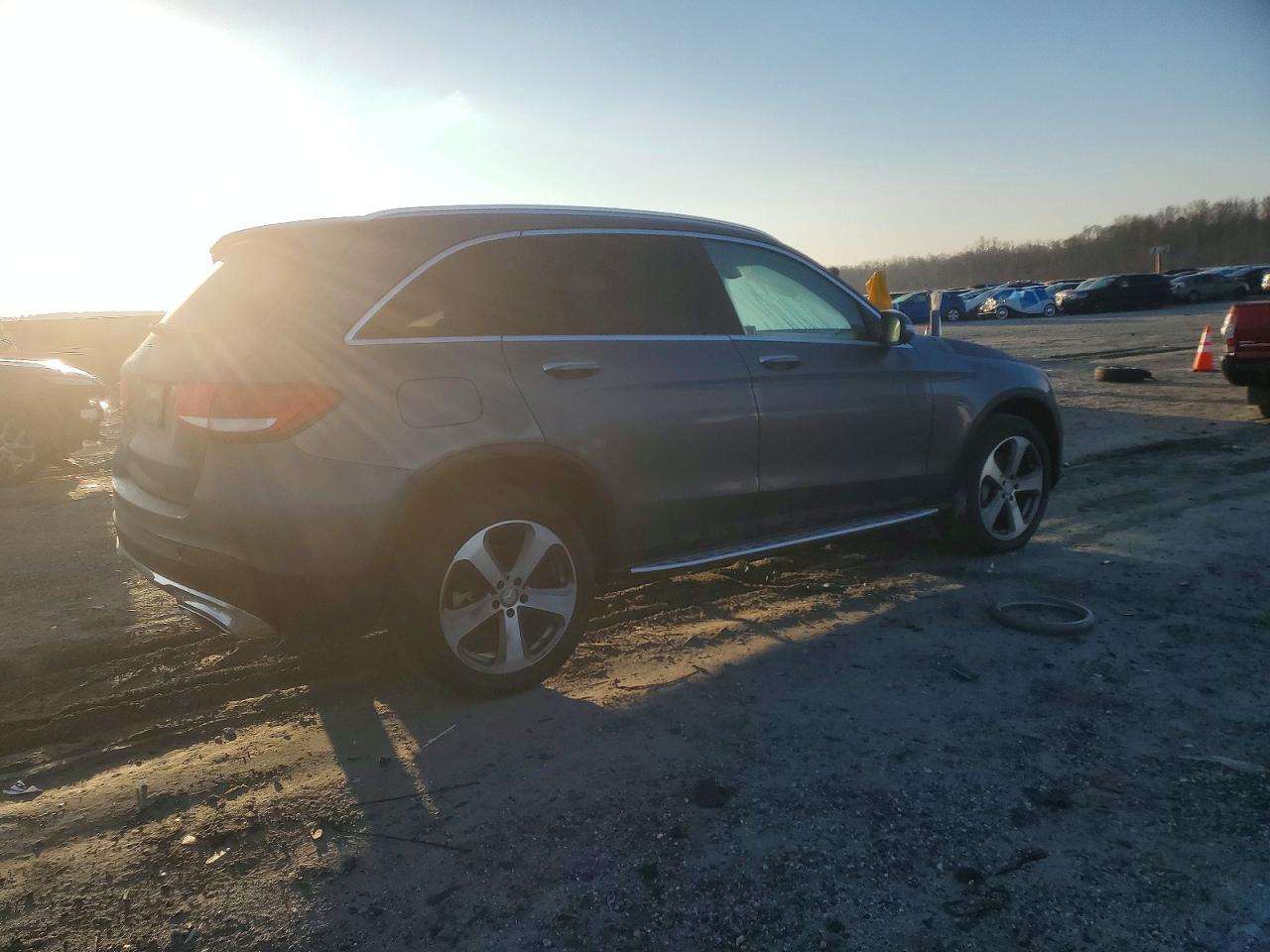 2016 MERCEDES-BENZ GLC 300 photo 3