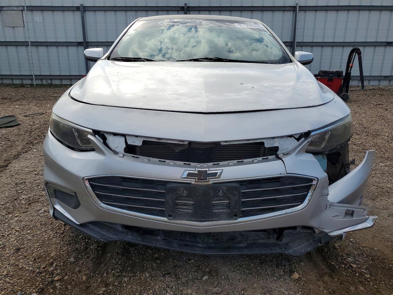 2017 CHEVROLET MALIBU LT photo 5