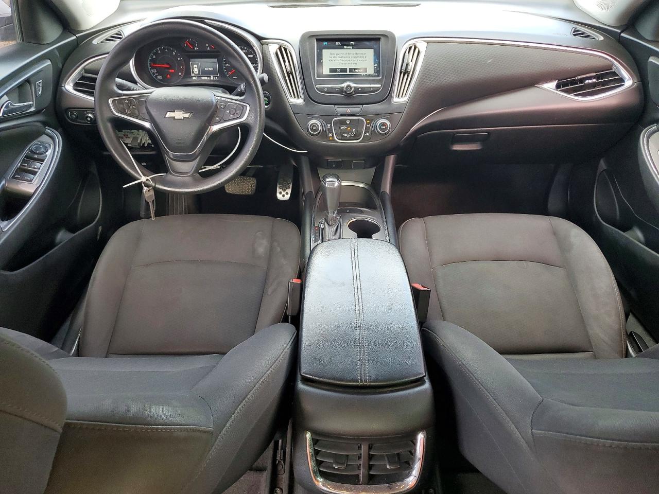 2017 CHEVROLET MALIBU LT photo 8