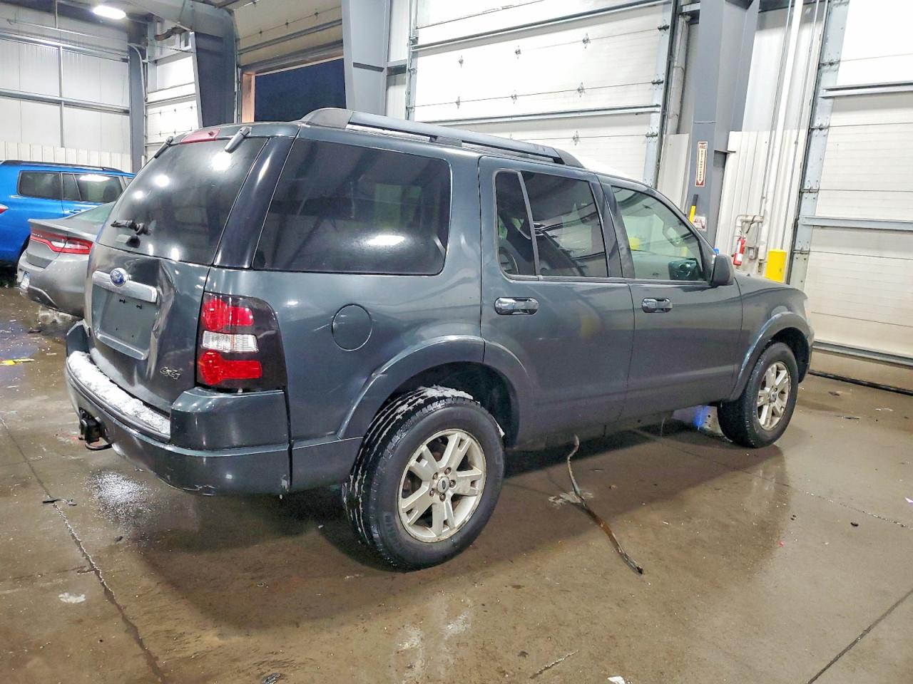 2010 FORD EXPLORER XLT photo 3