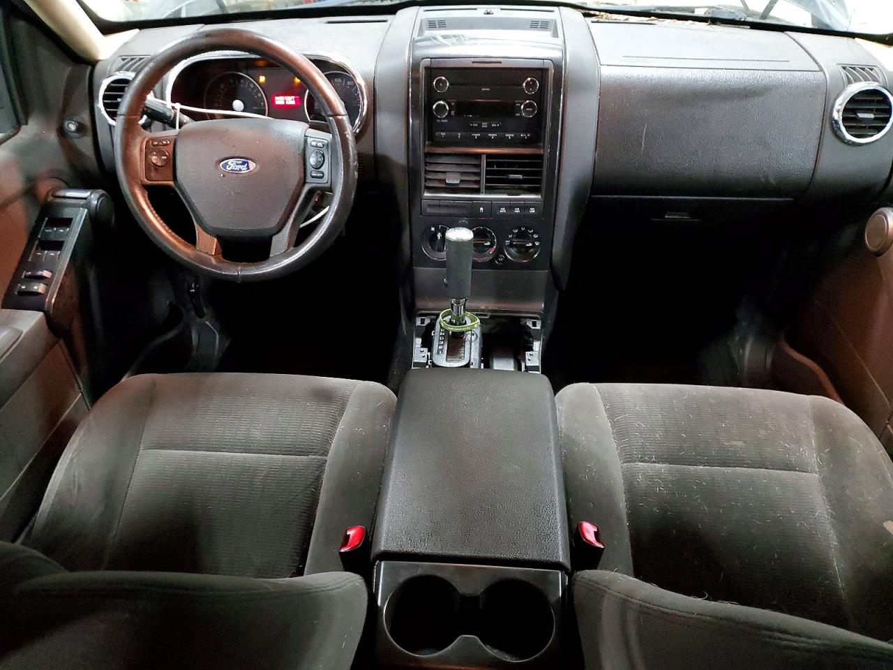 2010 FORD EXPLORER XLT photo 8