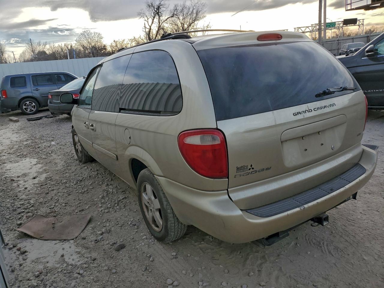 2007 DODGE GRAND CARAVAN SXT photo 2