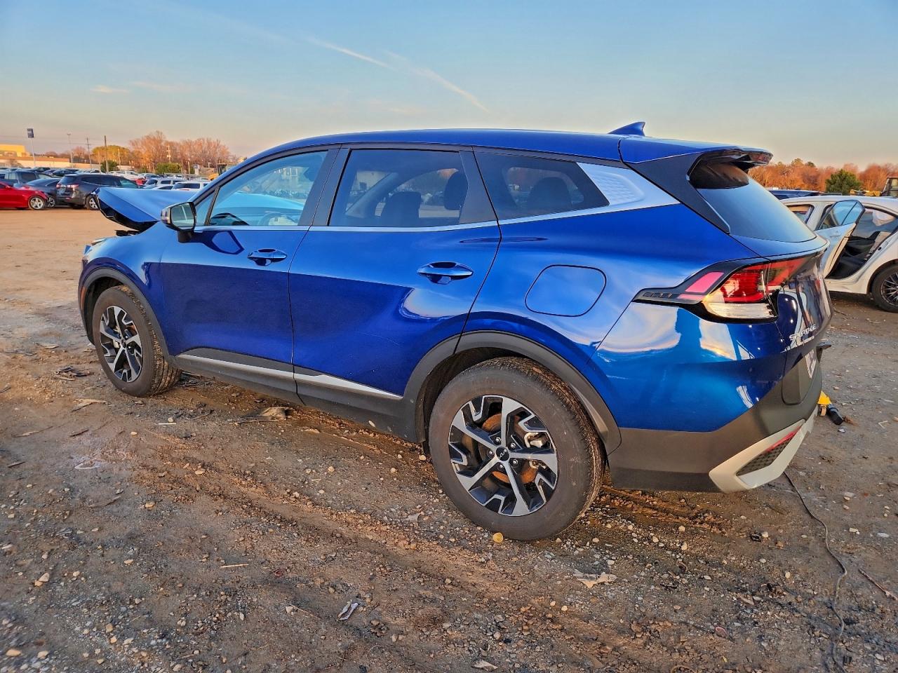 2025 KIA SPORTAGE EX photo 2
