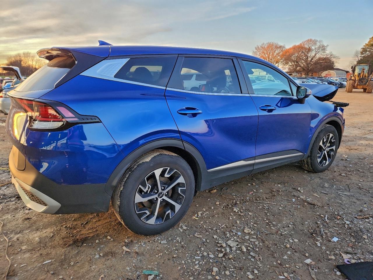 2025 KIA SPORTAGE EX photo 3