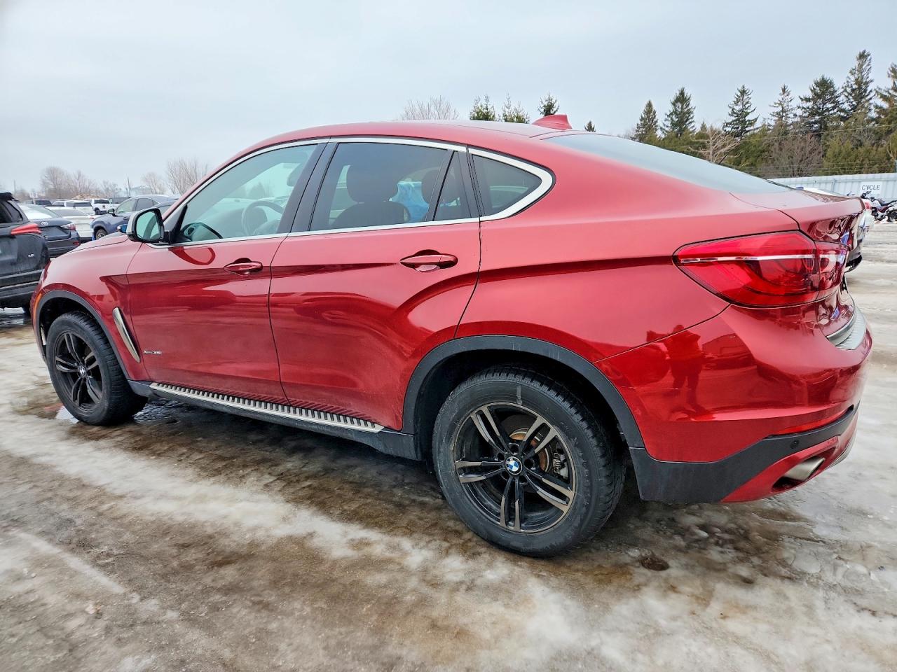 2015 BMW X6 XDRIVE35I photo 2