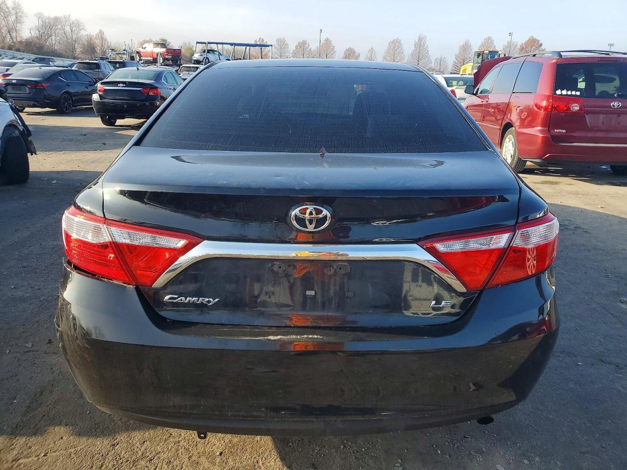 2016 TOYOTA CAMRY LE photo 6